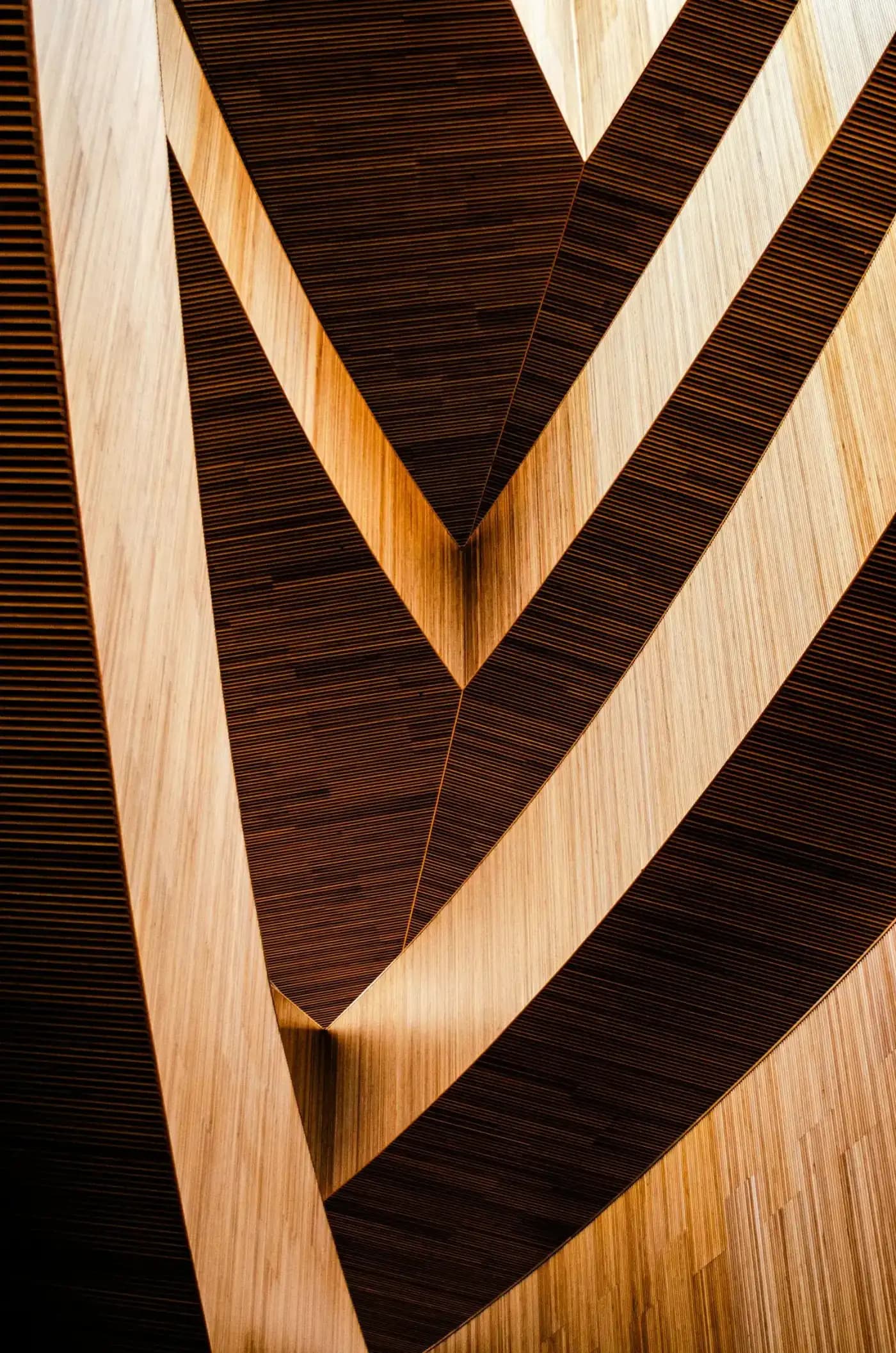 Despiece de carpintería de madera con veta en espiga para revestimiento decorativo